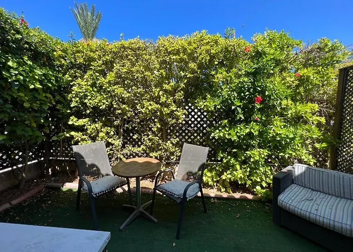 Pafia Blue-diamond, Studio, *